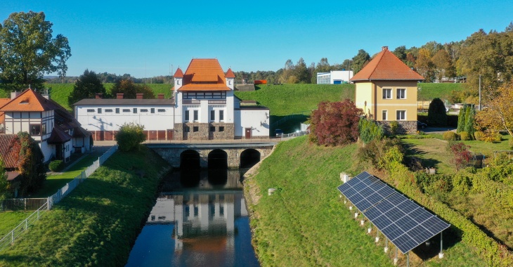 Instalacje PV wspierają działanie elektrowni wodnych