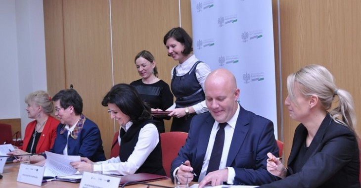 MG podpisało umowy z instytucjami wdrażającymi POIŚ na lata 2014-2020