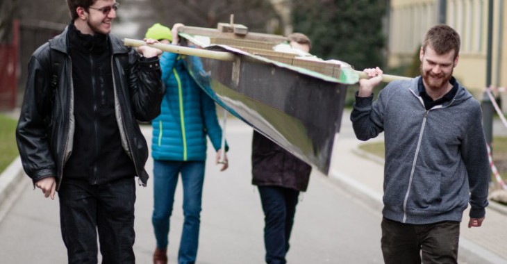 AGH Solar Boat:  Kadłub testowy zacumował