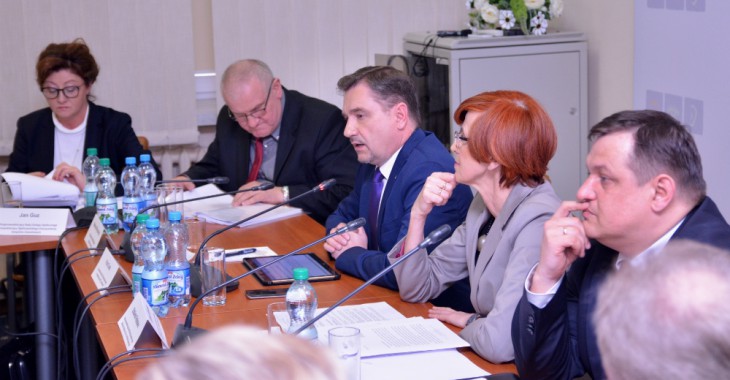 Minister Tchórzewski na posiedzeniu Rady Dialogu Społecznego