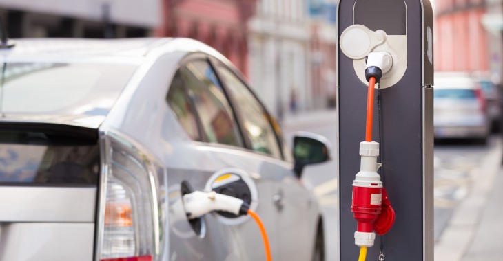 1 na 3 auta elektryczne w Polsce jeździ w leasingu