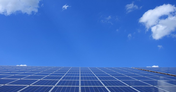 Panele słoneczne - ile możesz na tym zarobić - oszczędności w domowym budżecie